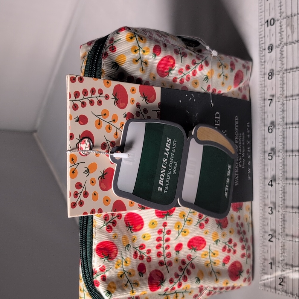 Martha Stewart PVC Wrapped Wedge Waterproof Toiletry Travel Bag Tomato Print - Picture 7 of 8